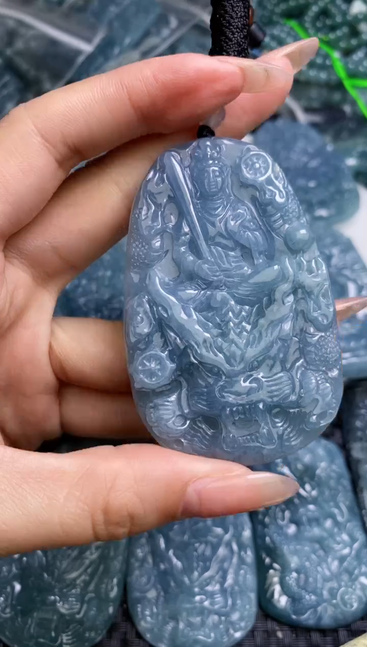 【闪购商品】翡翠颈饰未镶嵌          