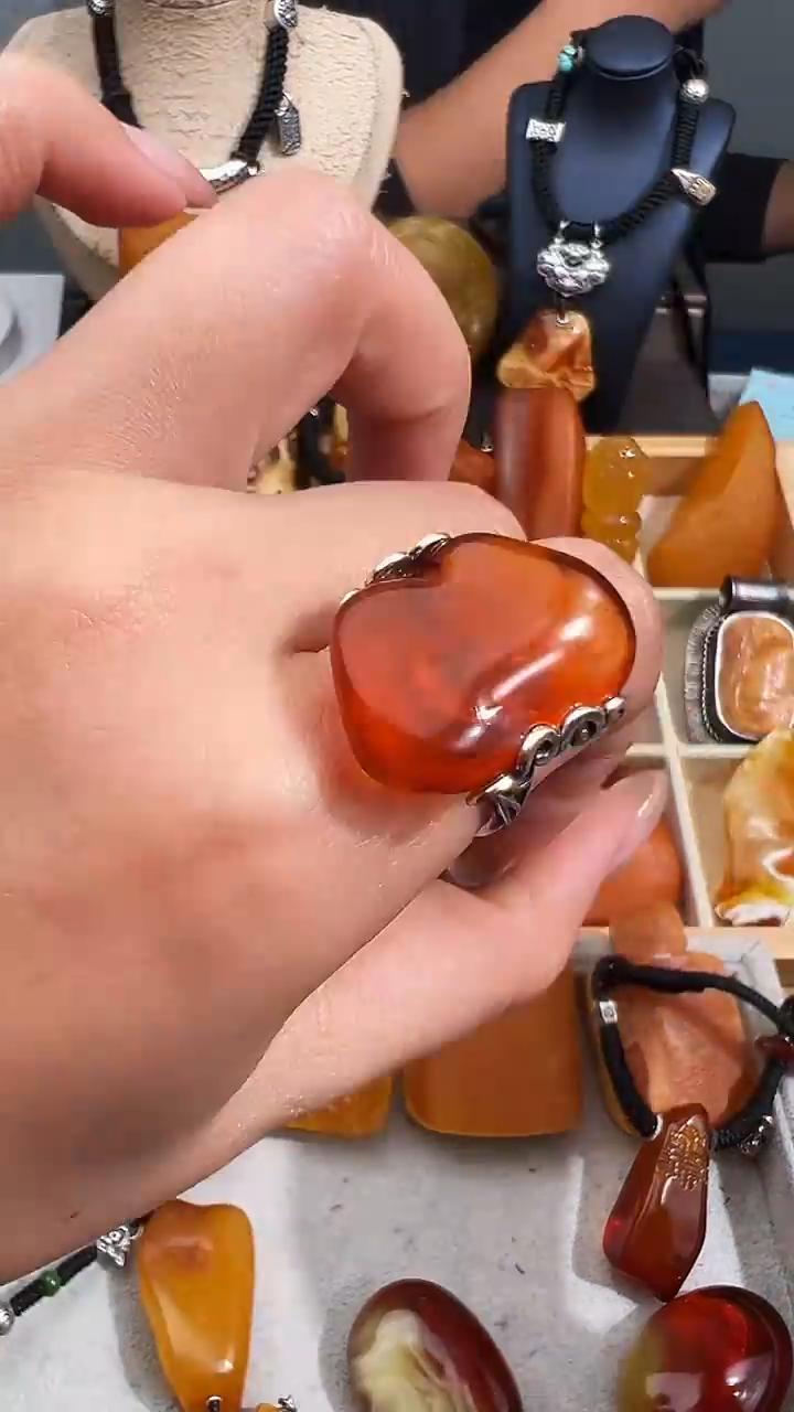 【闪购商品】蜜蜡裸石未镶嵌似玉