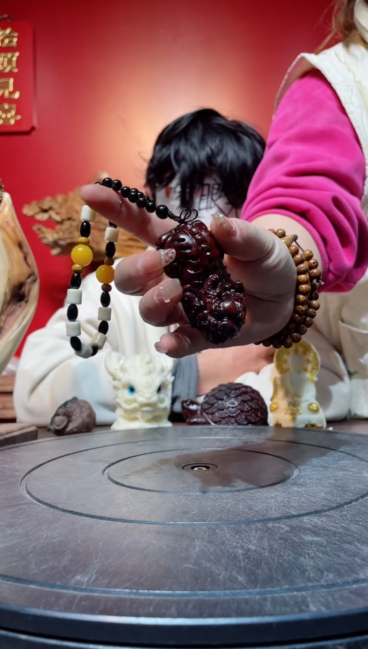 【闪购商品】非洲紫檀（红花梨）其他(直播推荐)     貔貅手把件