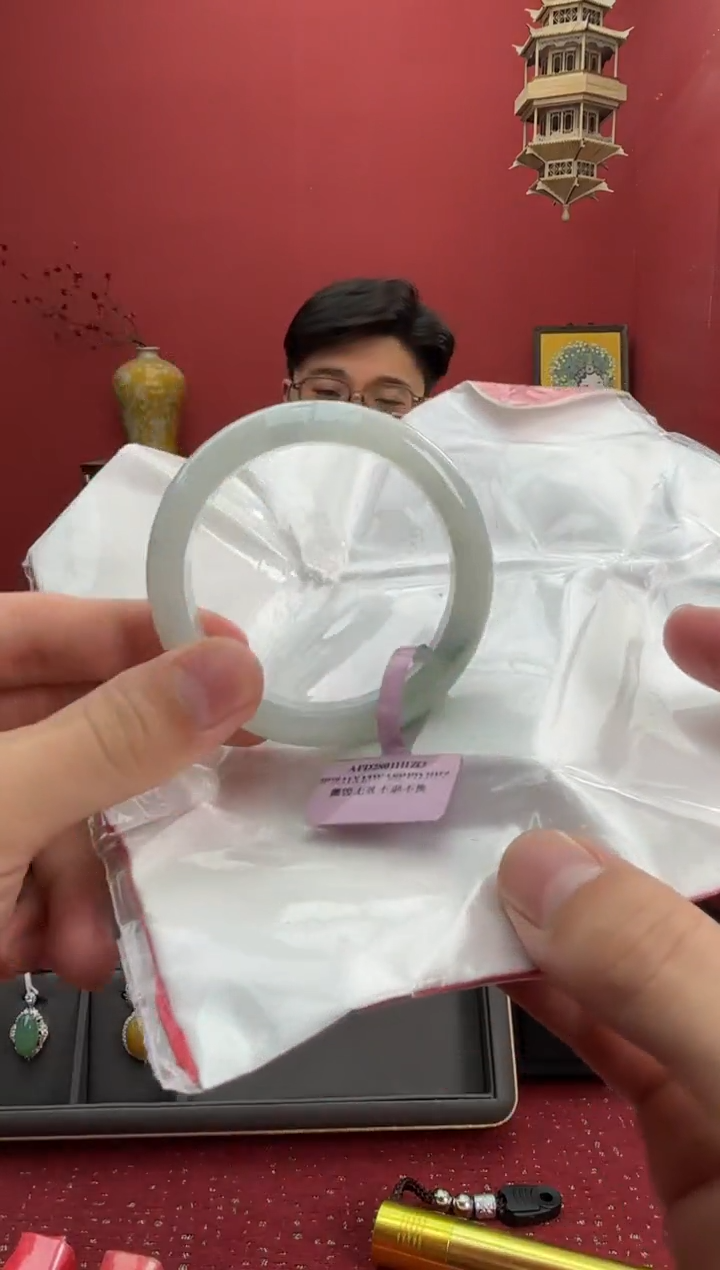 【闪购商品】翡翠手镯未镶嵌13手镯