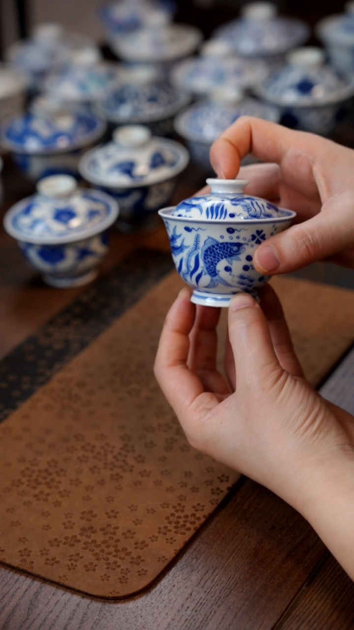 【闪购商品】群鱼盖碗11111111111