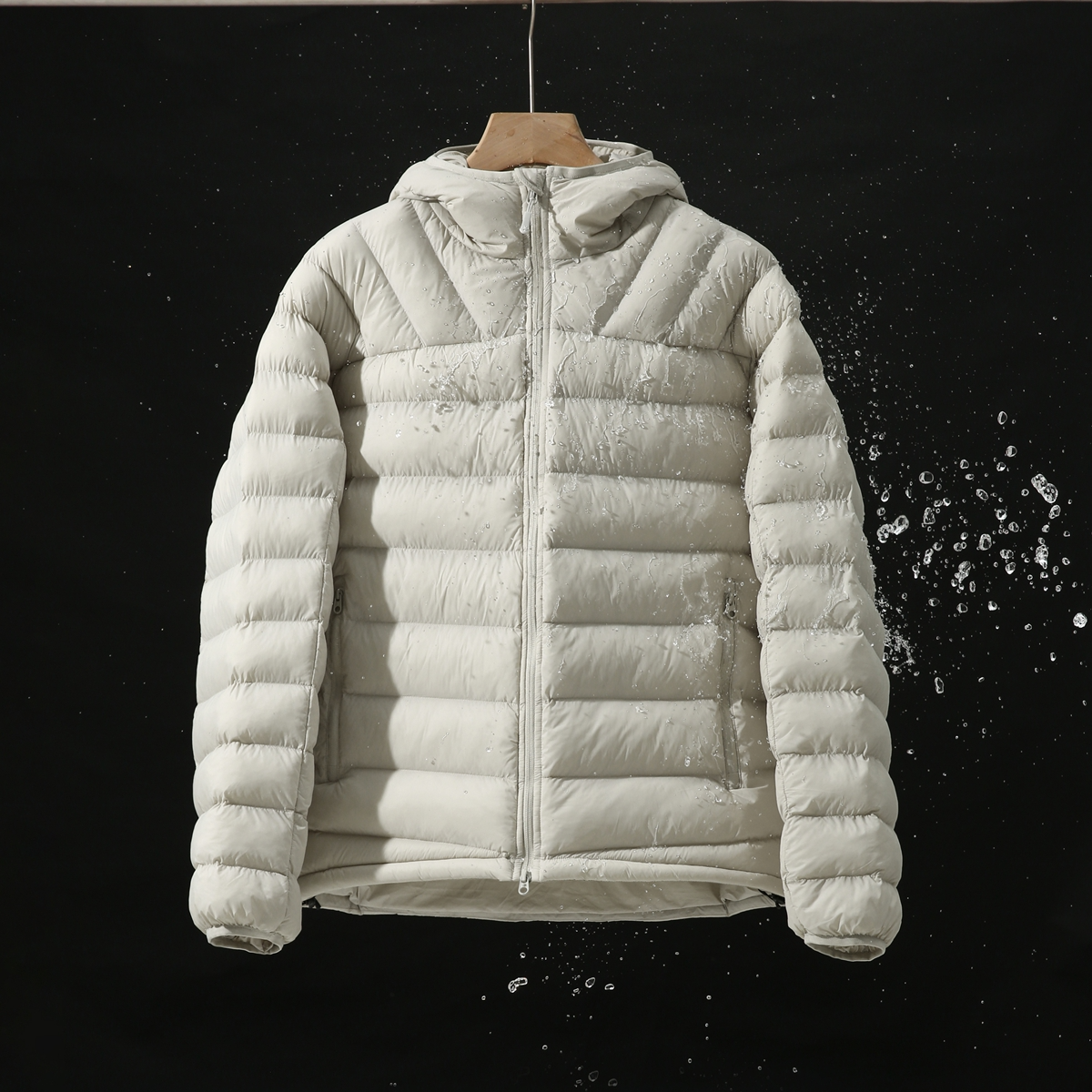 意式LEAVO JOHNSON 金标P棉 冬季保暖轻便男户外连帽棉服 2601