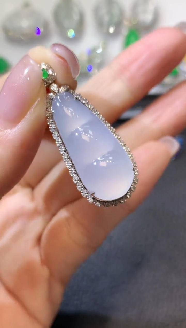 【闪购商品】翡翠吊坠(不含链)18K金镶嵌A46 紫货有一定色差