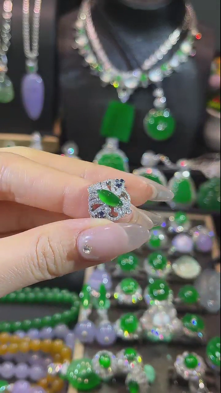 【闪购商品】翡翠戒指18K金镶嵌戒指