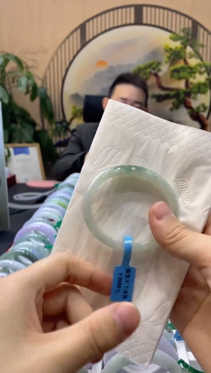 【闪购商品】翡翠手镯未镶嵌000009453