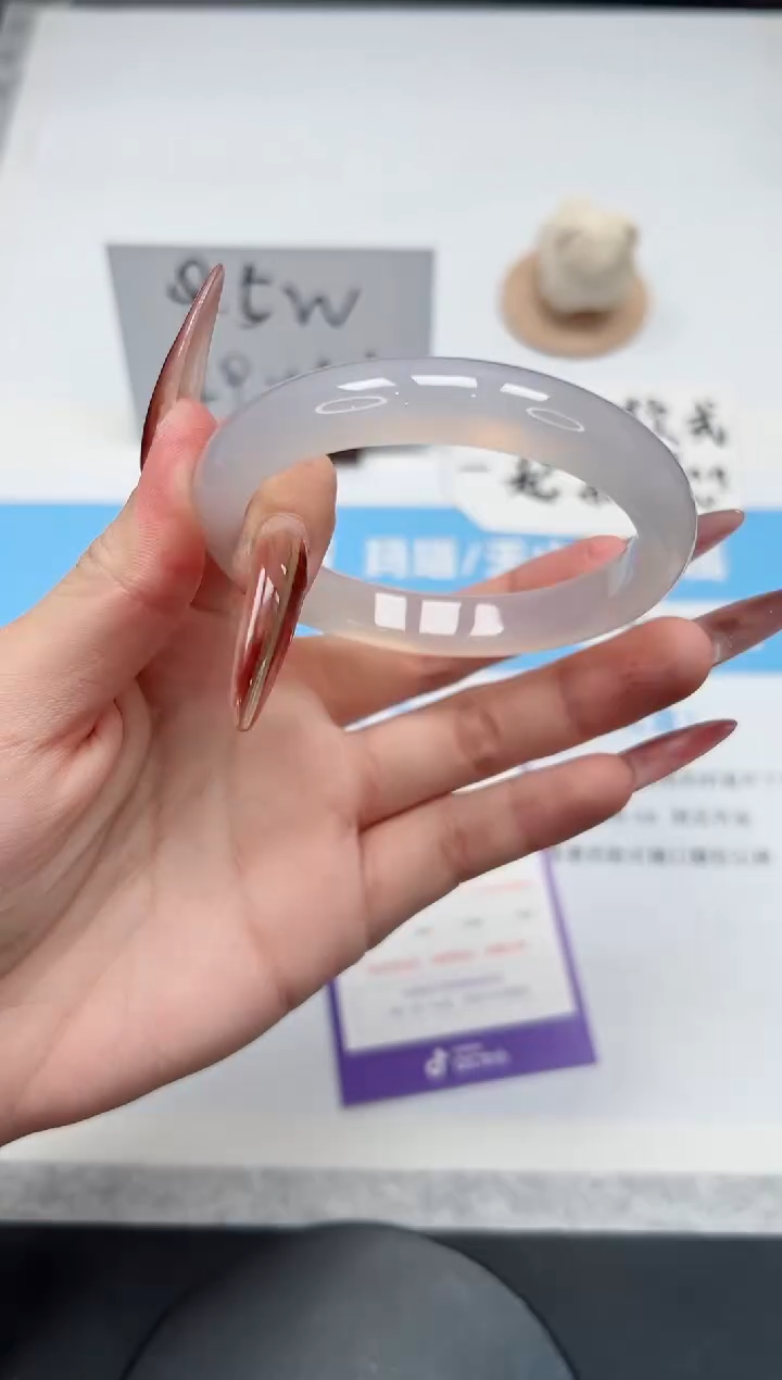 【闪购商品】玛瑙/玉髓手镯未镶嵌285/荔枝57