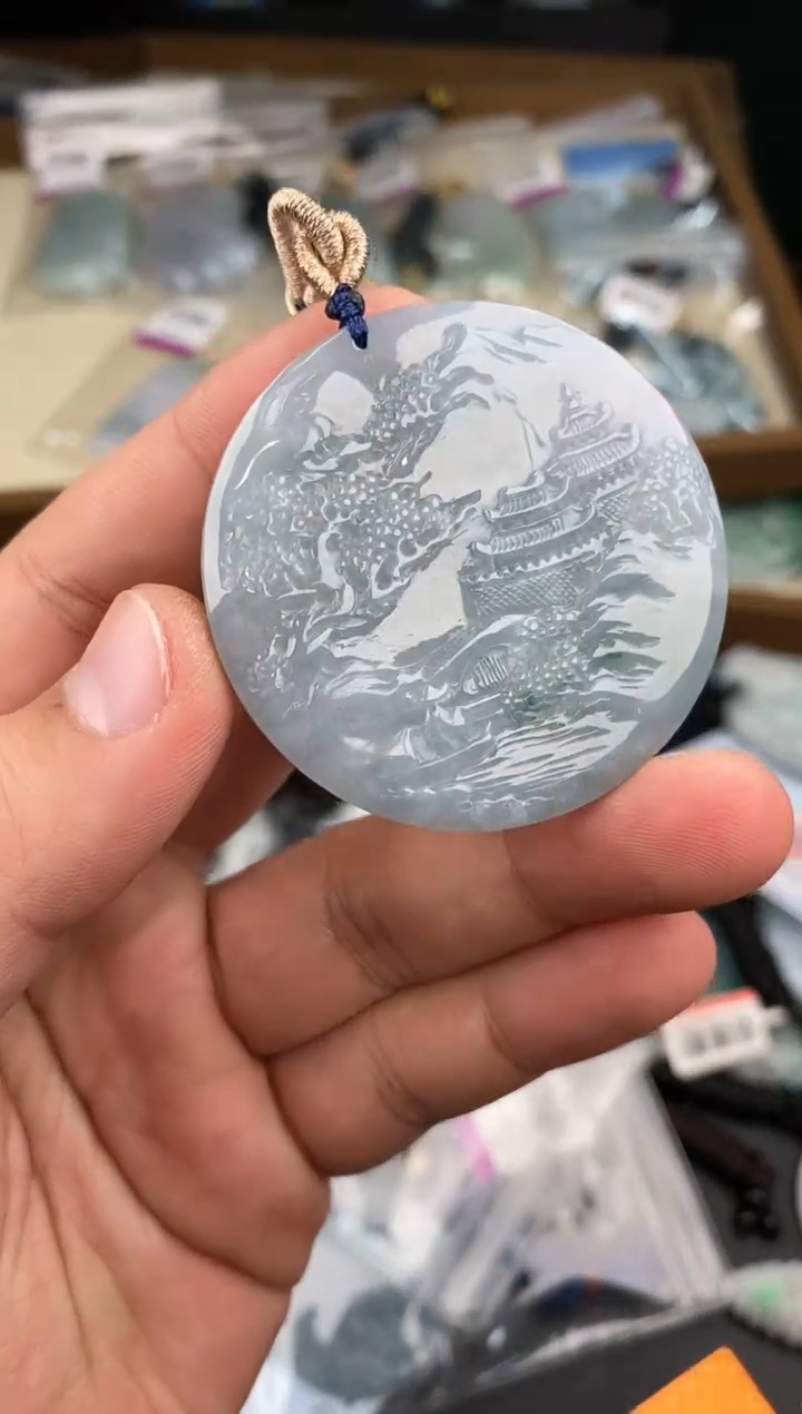 【闪购商品】翡翠颈饰未镶嵌  天然翡翠，一物一图