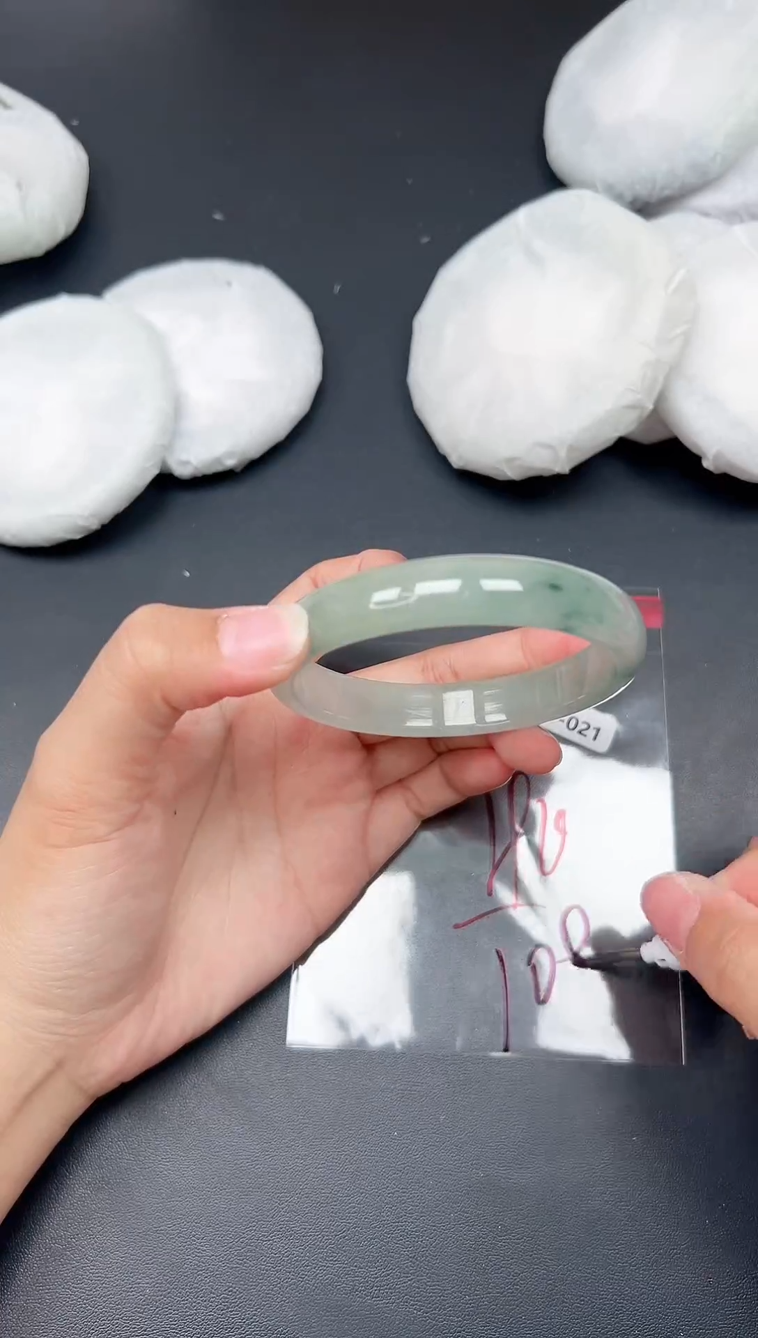 精品手镯，一物一拍J021