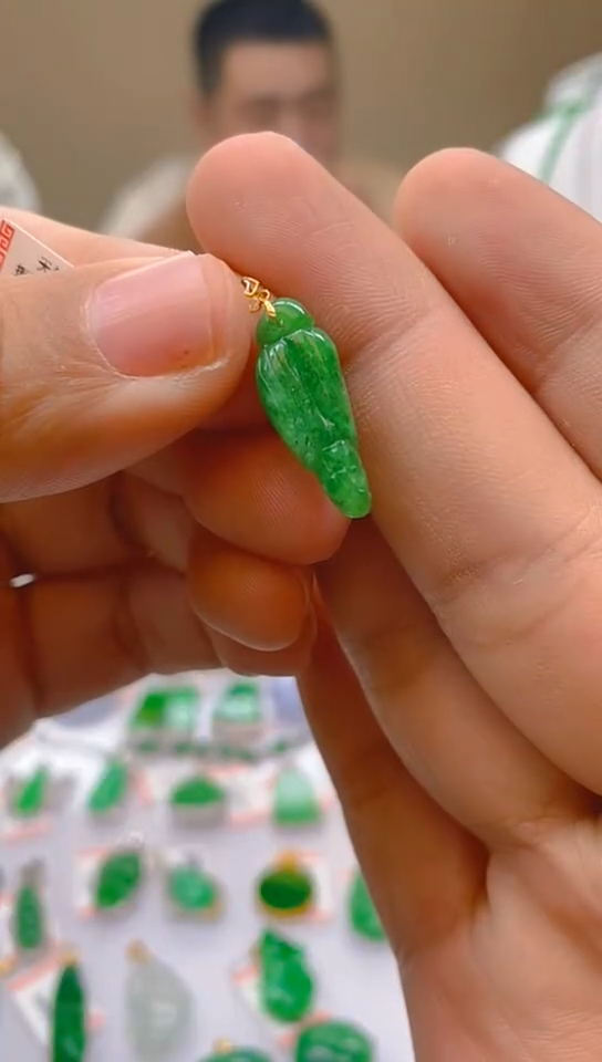 【闪购商品】翡翠颈饰18K金镶嵌新号开播，全场乱卖