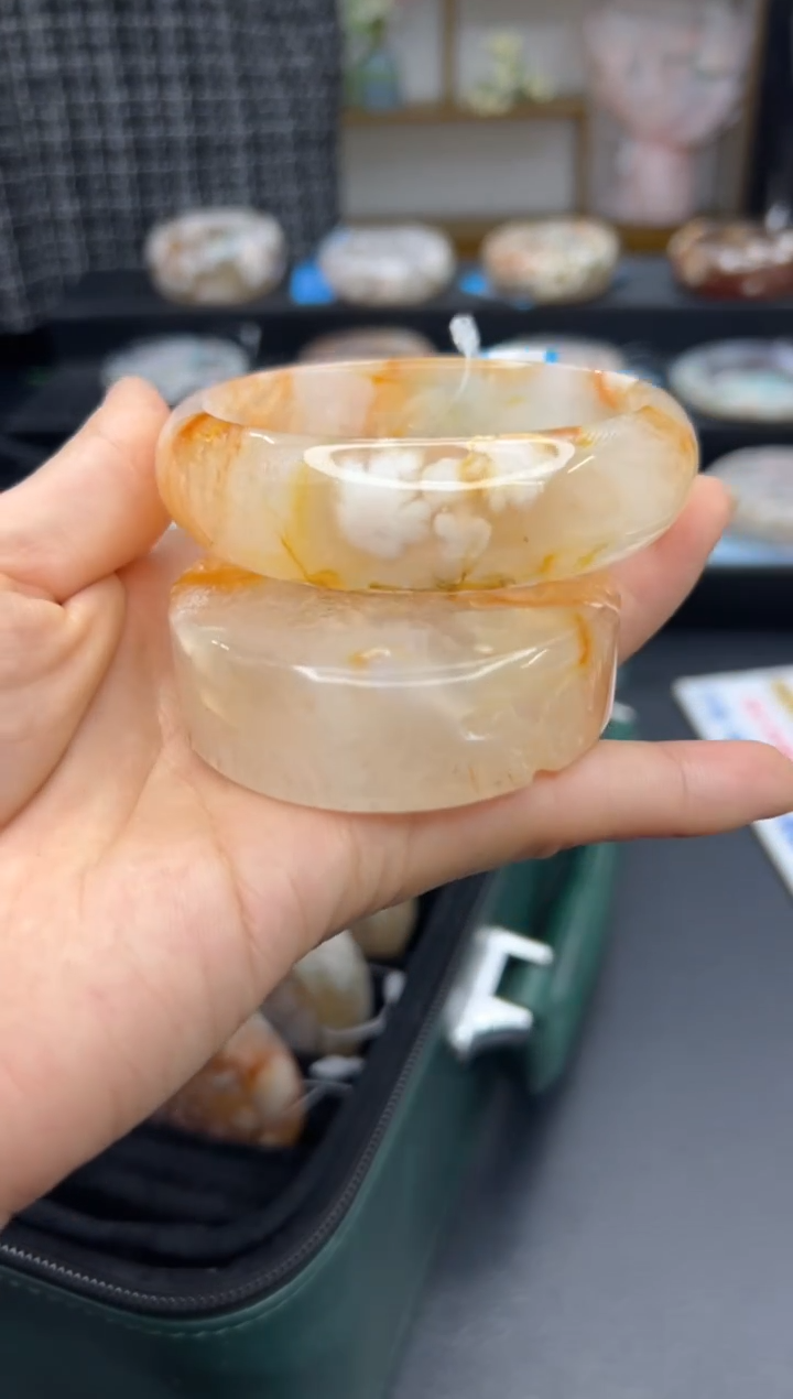 【闪购商品】石英质玉手镯未镶嵌A112(60圈赠送镯心)