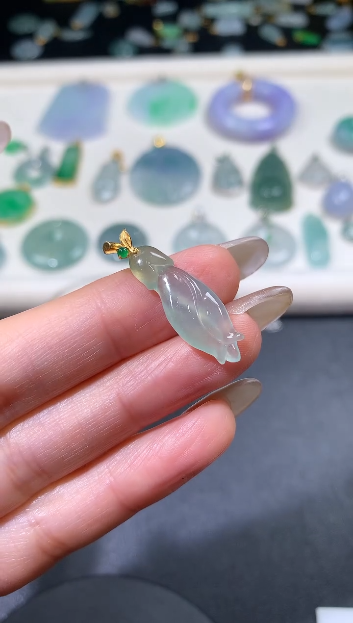 吊坠(不含链)18K金镶嵌翡翠翡翠