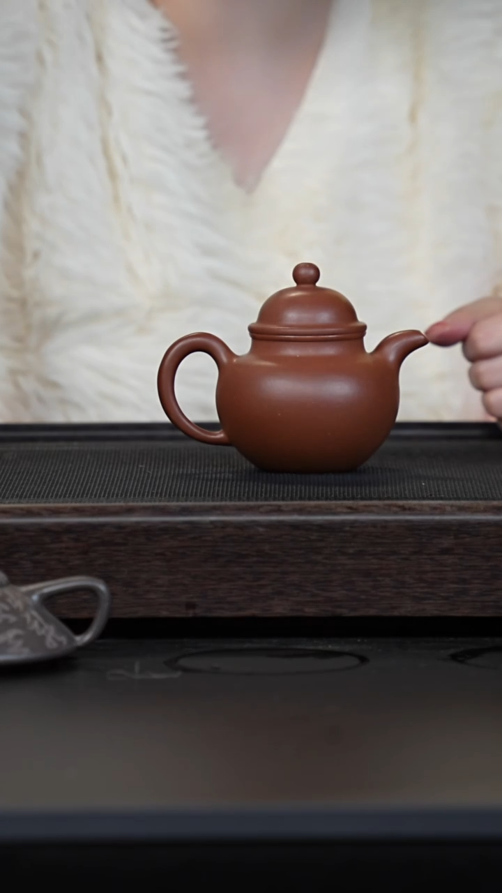 【闪购商品】紫砂茶壶红皮龙寿珍掇球