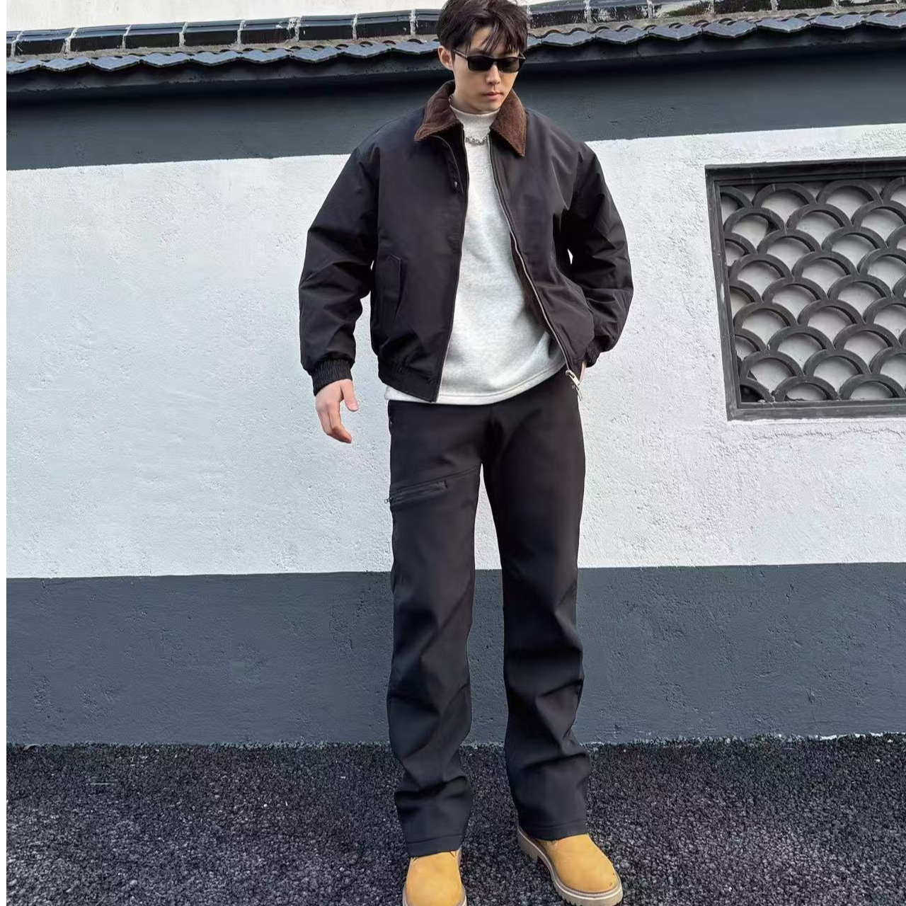 户外软壳三防情侣冲锋立体弯刀休闲裤W776