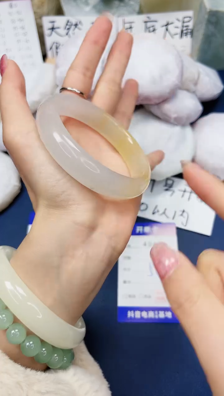 【闪购商品】石英质玉手镯未镶嵌494-财气镯58圈口