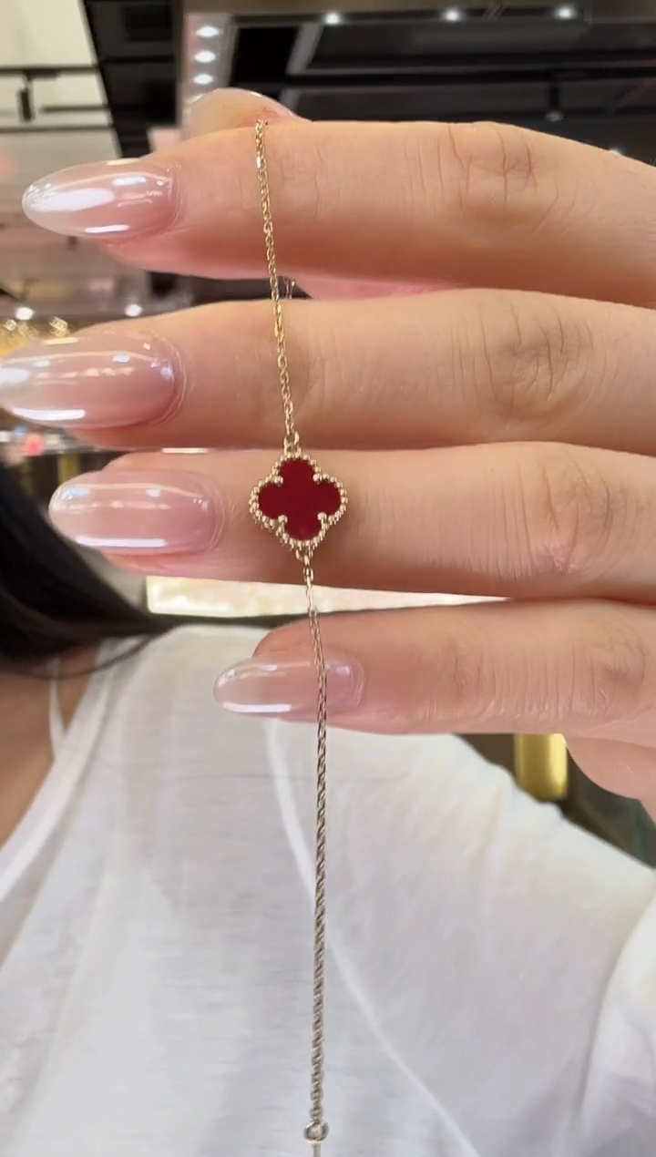 18K金镶嵌手链玛瑙/玉髓单花手链