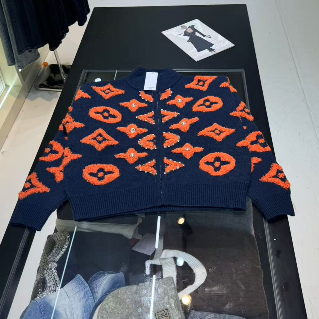 YUNAQIU轻奢秋季长袖气质时尚设计师百搭修身上衣-2605