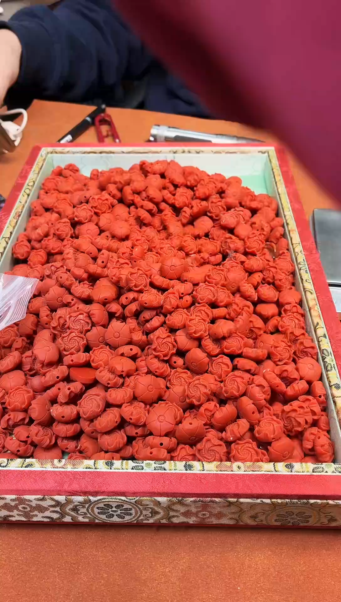 未镶嵌吊坠雕花南红玛瑙M05