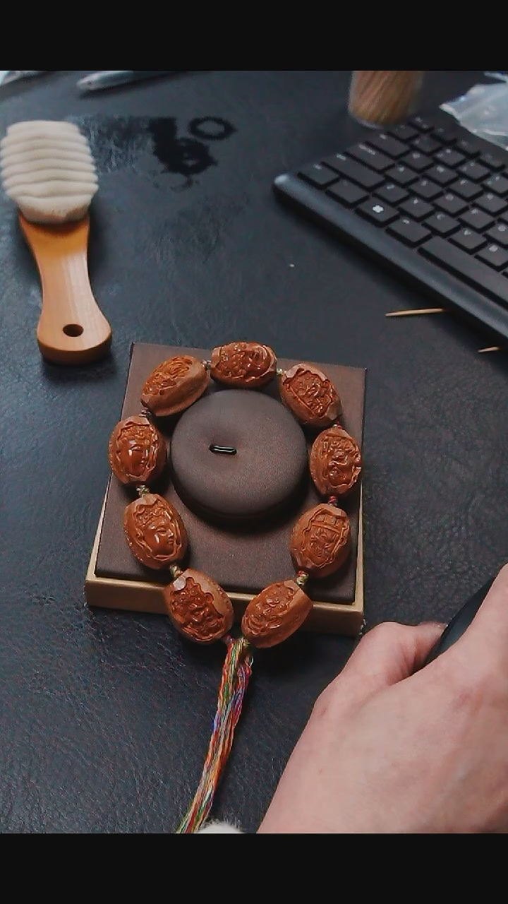 【闪购商品】橄榄核吊坠 梦梦精品核雕