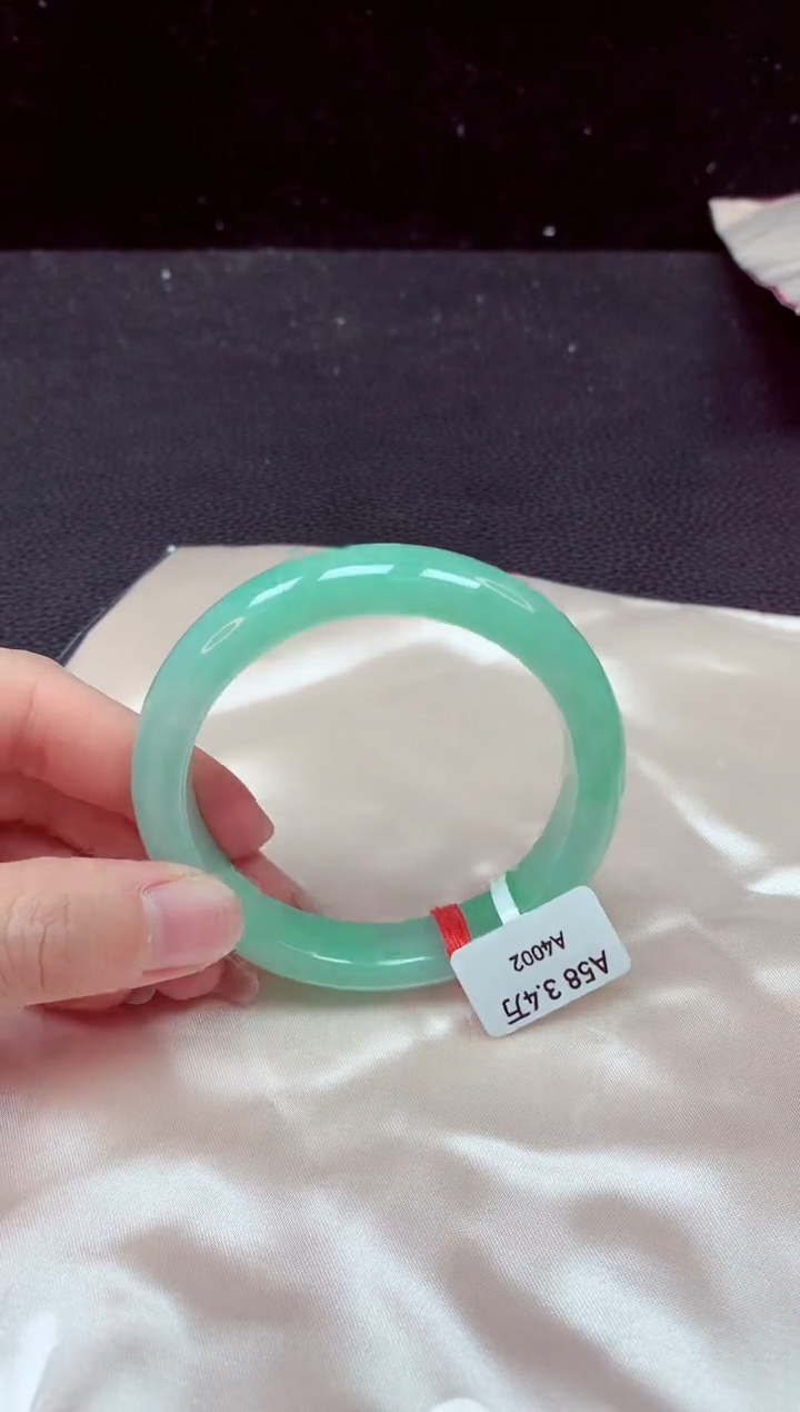 【闪购商品】翡翠手镯未镶嵌镯子058+