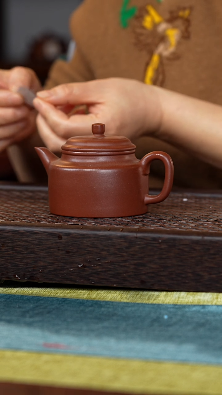 【闪购商品】紫砂茶壶德钟紫泥220cc