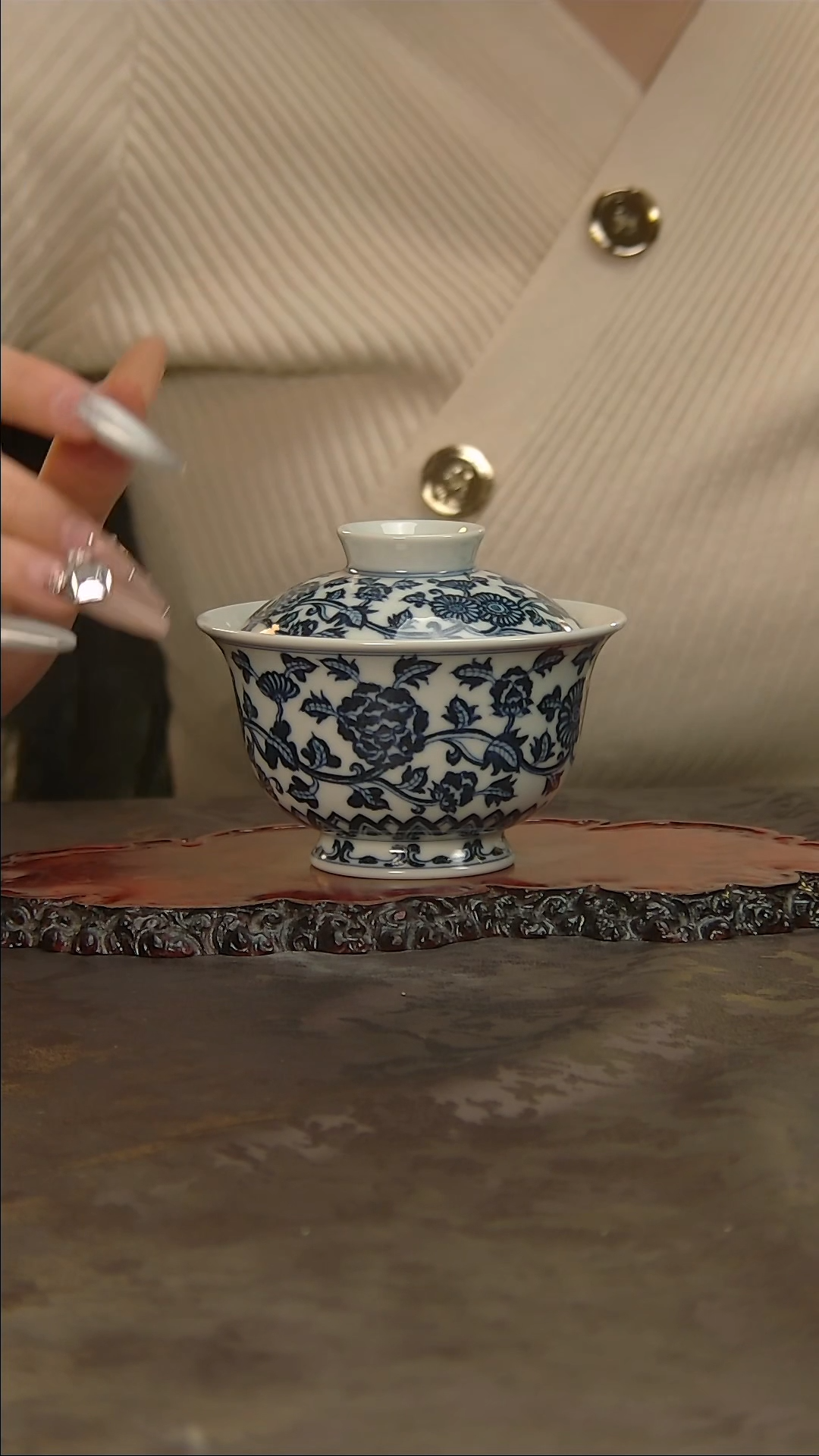 【闪购商品】青花手绘花卉盖碗
