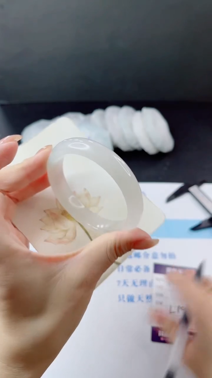 未镶嵌手镯石英质玉多样性发货L19