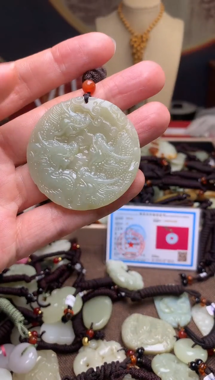 颈饰未镶嵌和田玉新疆料青海料清水和田玉吊坠