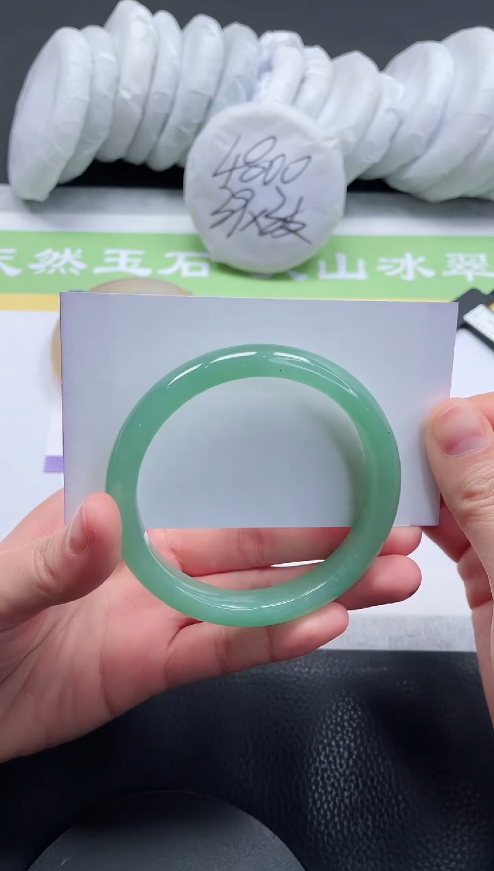 【闪购商品】石英质玉手镯未镶嵌A134-59+