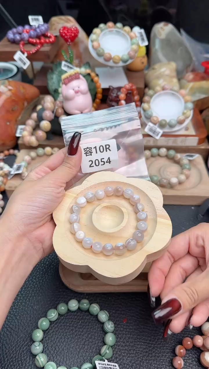 【闪购商品】石英质玉手链足铂镶嵌10R2054