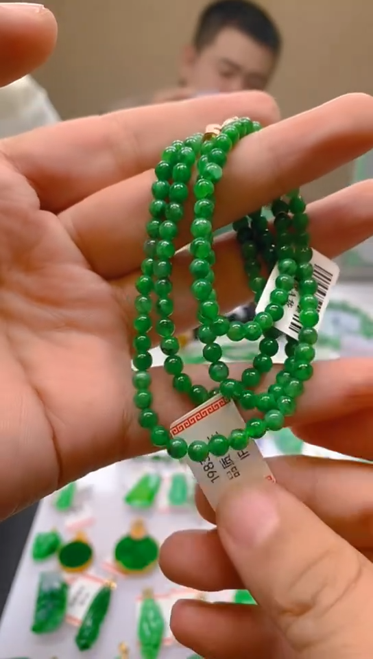 【闪购商品】翡翠颈饰未镶嵌新号开播，全场乱卖