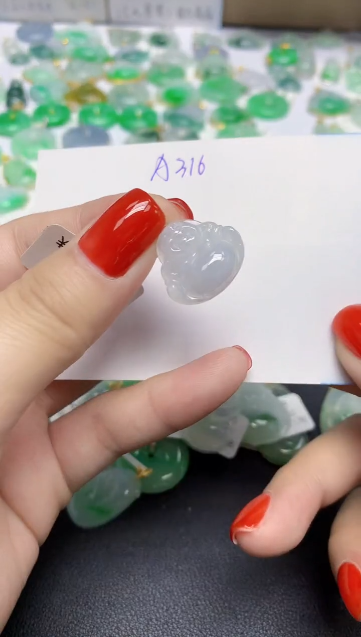 颈饰18K金镶嵌翡翠天然缅甸翡翠A货翡翠百元以上9元证书费自理