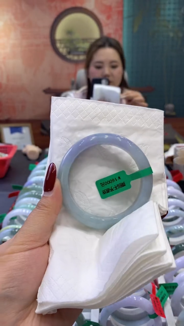 【闪购商品】翡翠手镯未镶嵌多人0003780