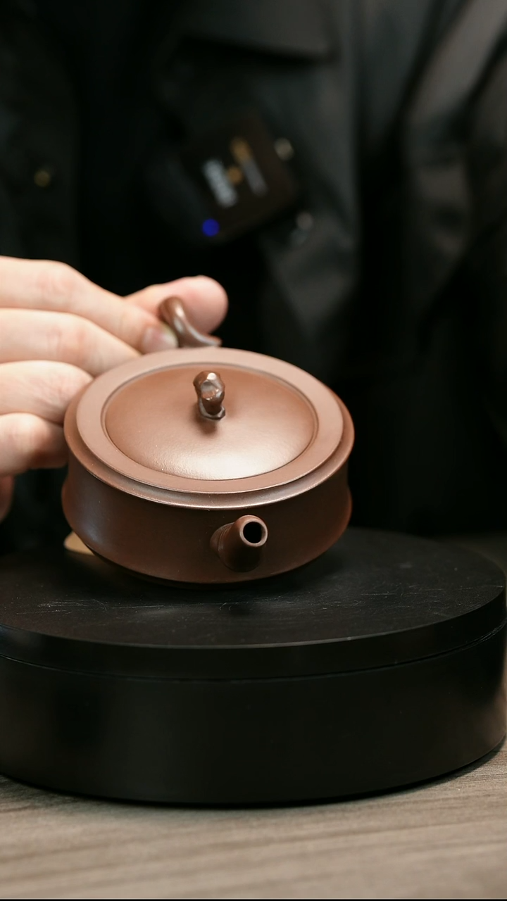 茶壶紫砂大*哥H1598赵信军三足圆竹