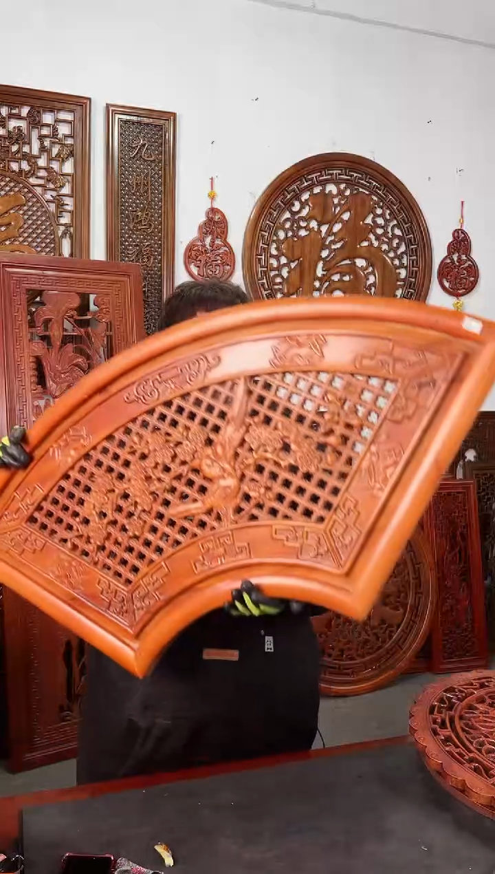 【闪购商品】香樟木木雕107*50  喜上枝头