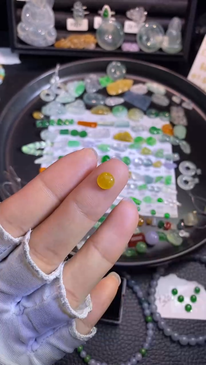 【闪购商品】翡翠挂件未镶嵌蛋