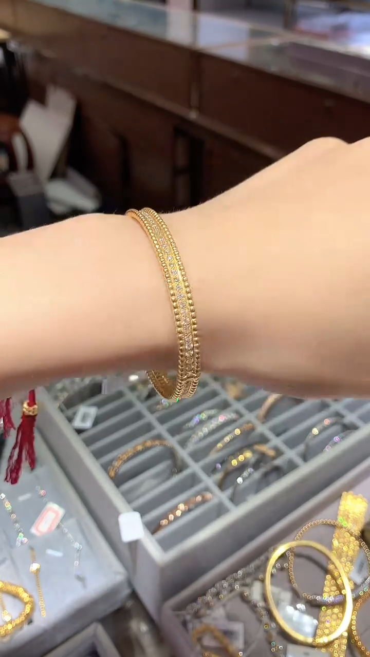 【闪购商品】钻石手镯18K金镶嵌手镯
