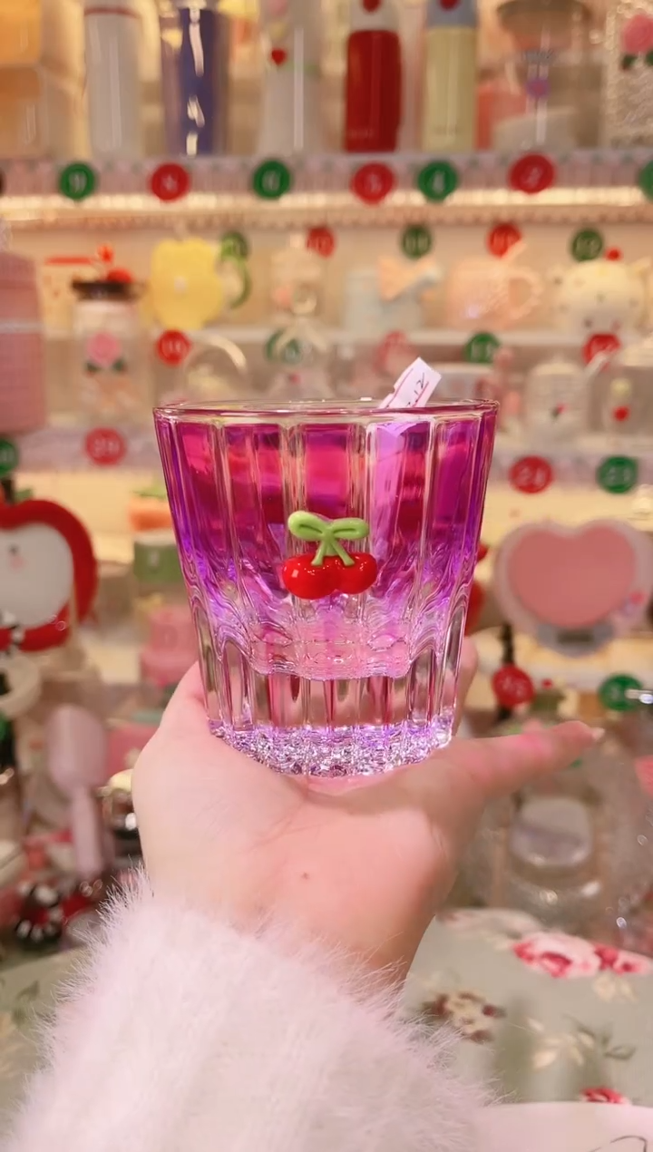 【闪购商品】摆件紫色渐变洋酒杯品质好，发货快，放心拍