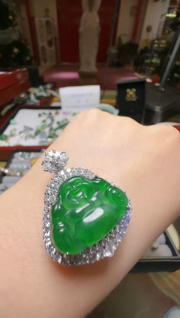 【闪购商品】翡翠吊坠(不含链)未镶嵌翡翠