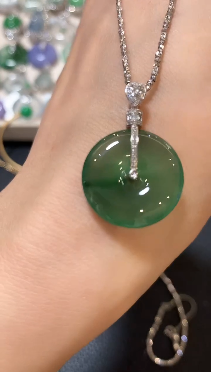 吊坠(不含链)18K金镶嵌翡翠z75  