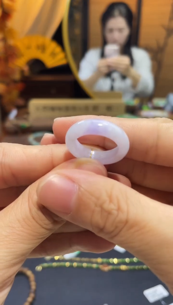 颈饰未镶嵌翡翠指环