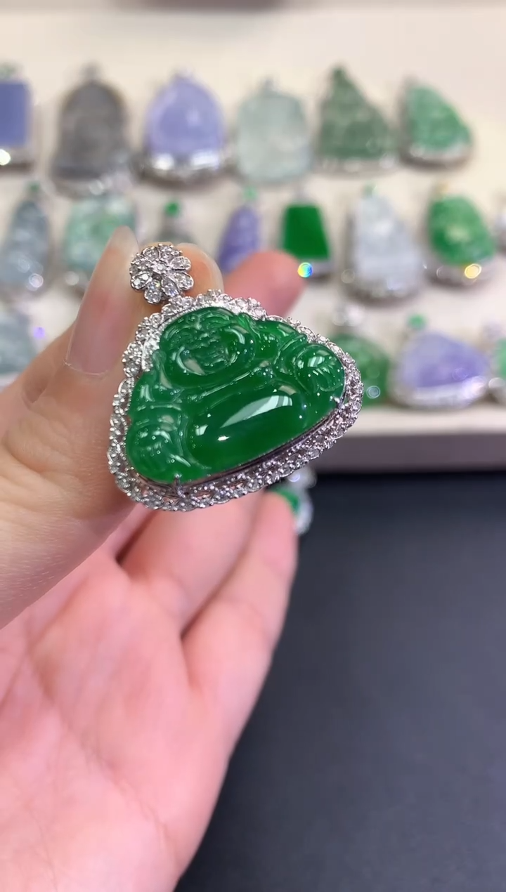 【闪购商品】翡翠颈饰18K金镶嵌C66