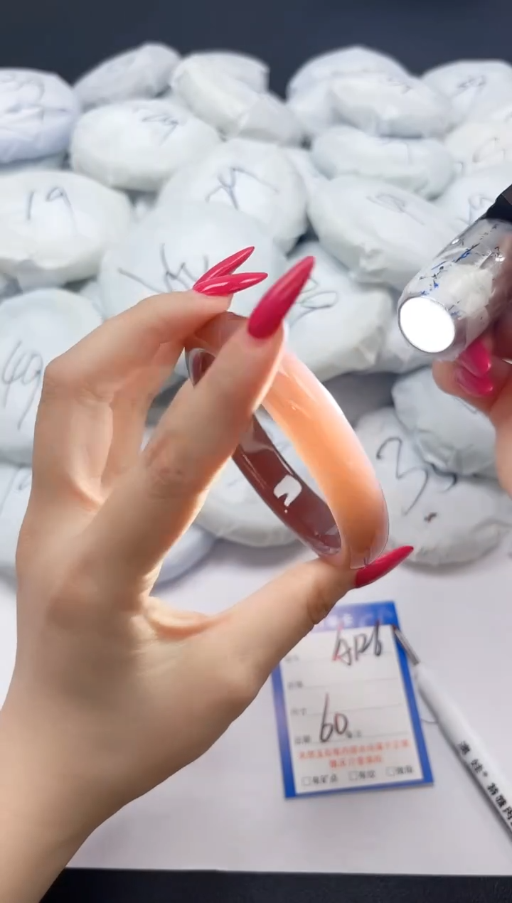 未镶嵌手镯石英质玉A126/60