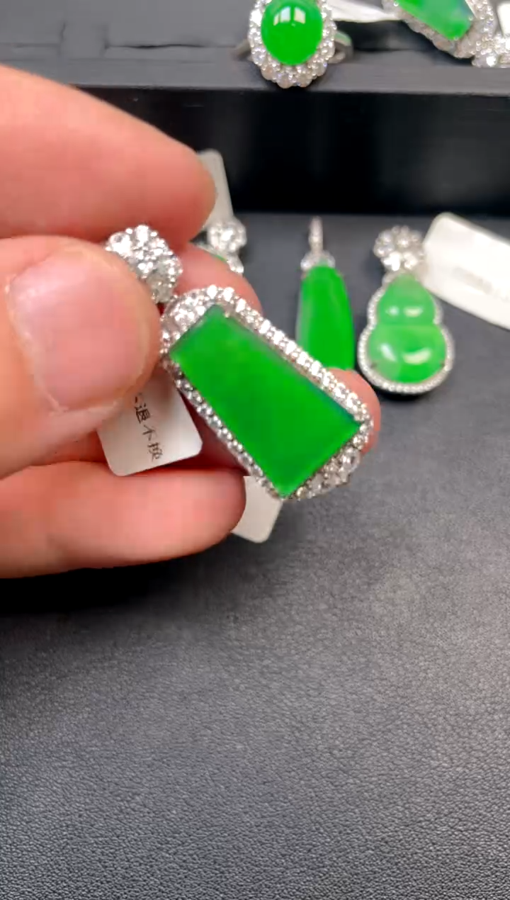 吊坠(不含链)银S925镶嵌翡翠吊坠