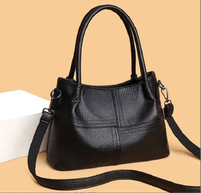 【新款】时尚百搭女士复古斜挎包8033黑色