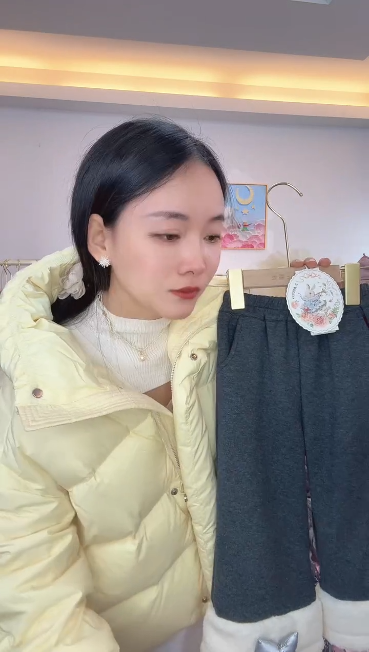 加绒卫裤------100