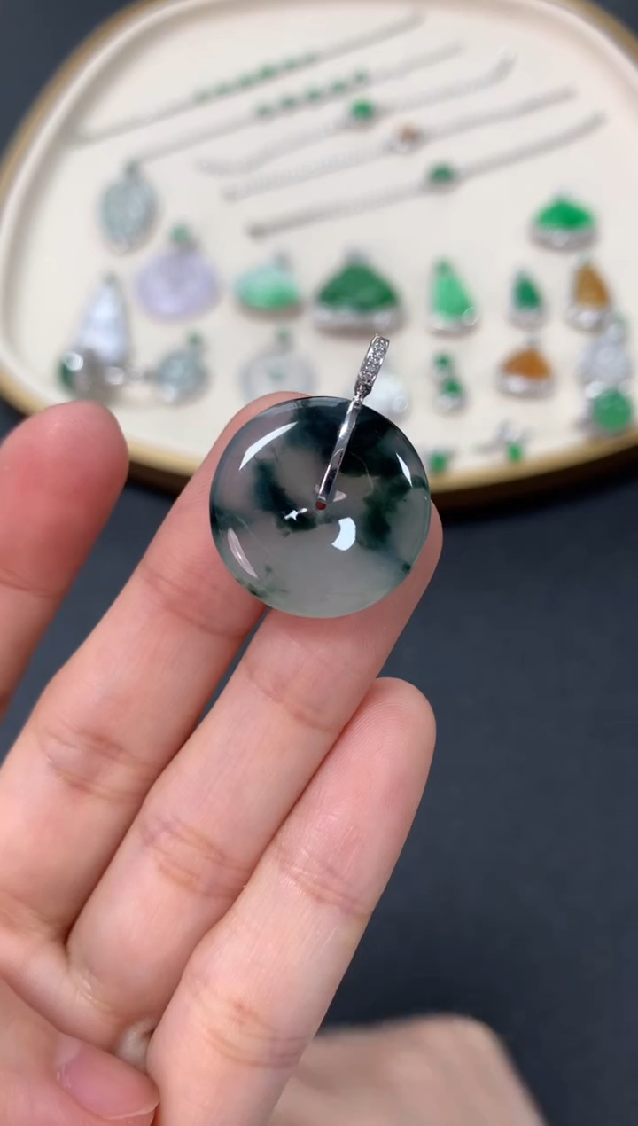 【闪购商品】翡翠吊坠(不含链)18K金镶嵌1380