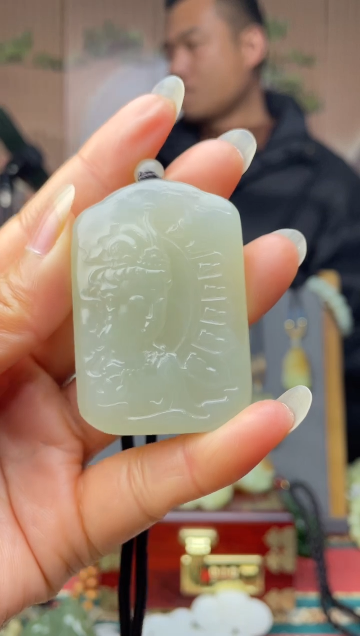 颈饰未镶嵌和田玉拍一发一