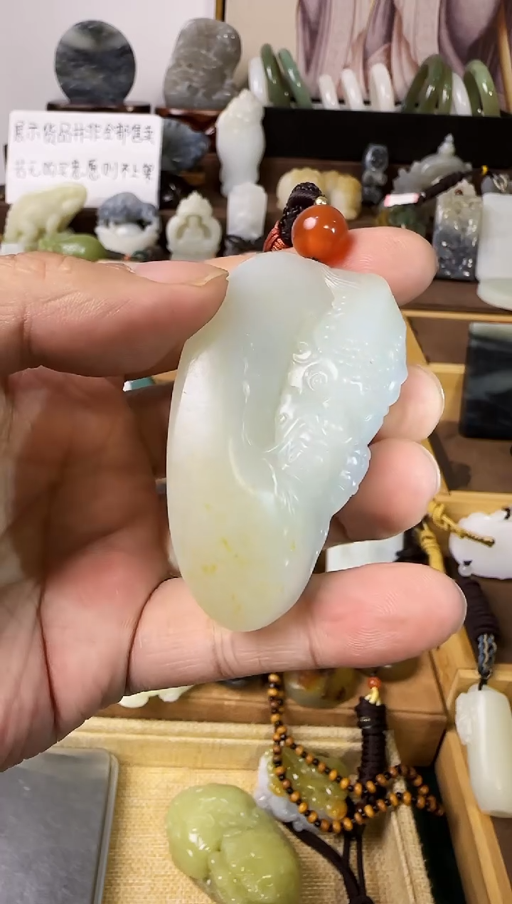 【闪购商品】和田玉颈饰未镶嵌龙把件