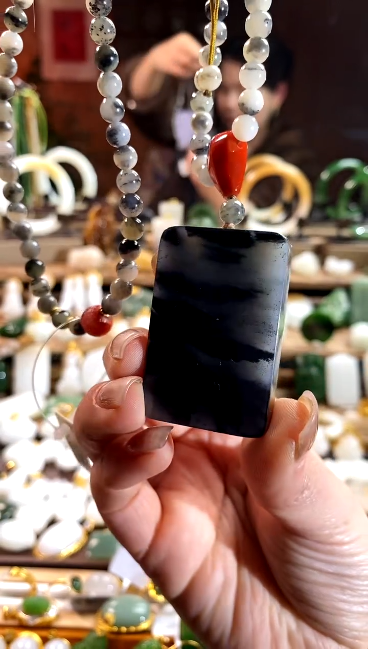 【闪购商品】和田玉吊坠未镶嵌。