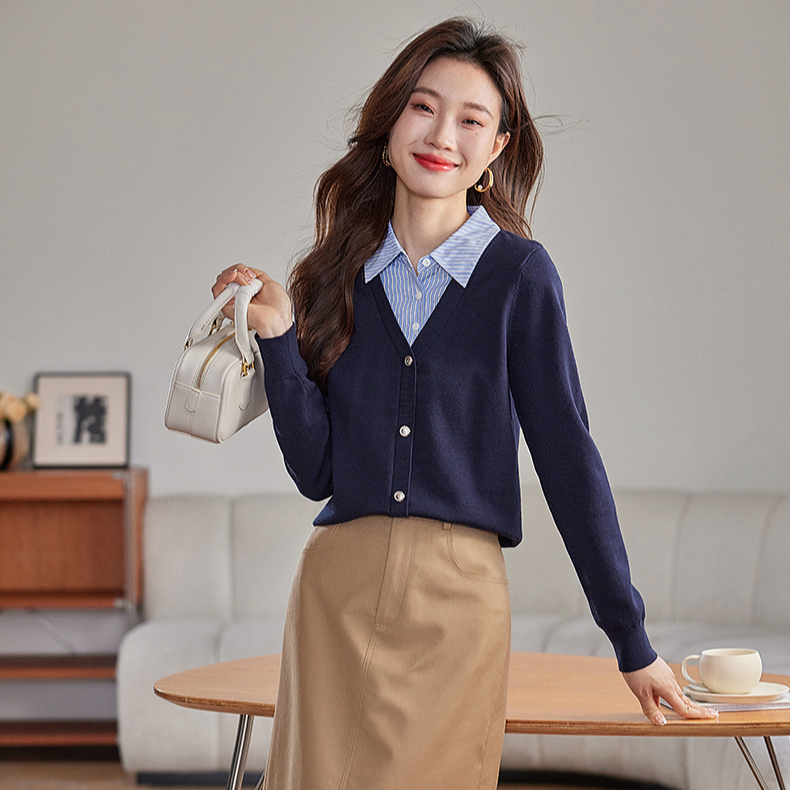 熙世界假两件衬衫领拼接针织衫女别致学院风打底上衣2025新款